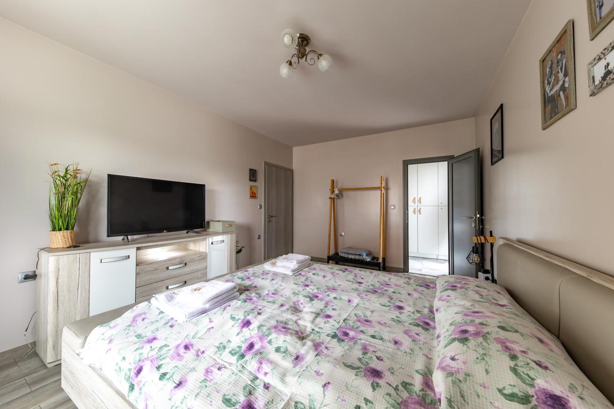 Happy Town Apartments Veliko Tarnovo Buitenkant foto